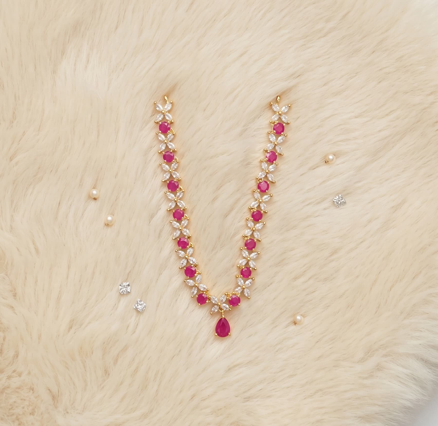 Floral Blossom American Diamond Garland Haar — image 1