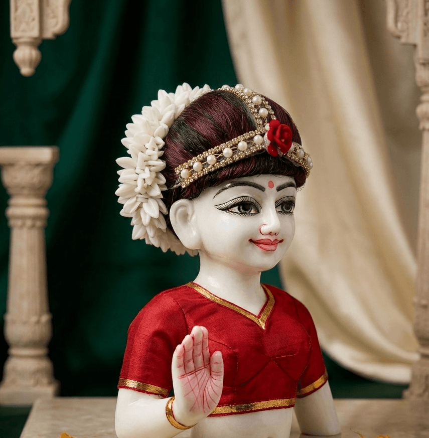 Handcrafted Mogra Gajra Hair Juda Shringaar with Pearl Matha Patti & Rose Accent for Radha Rani & Goddess Idols